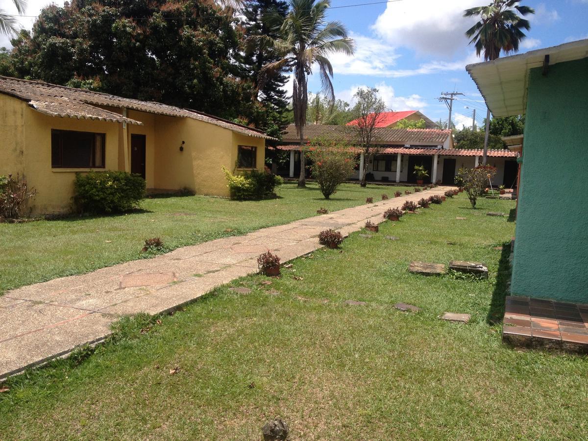 Hotel Tacuara Guaduas Exterior foto