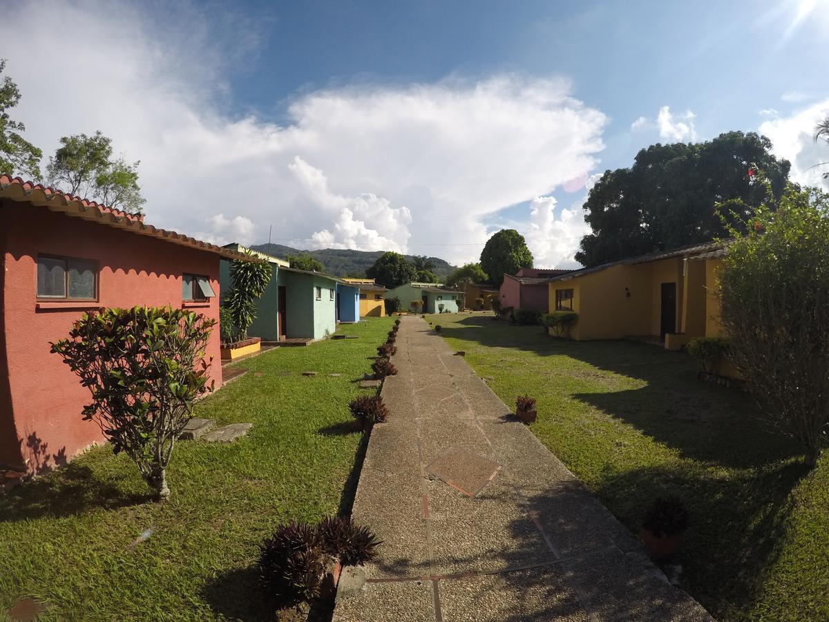 Hotel Tacuara Guaduas Exterior foto
